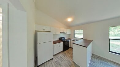 5871 NW 14th St in Ocala, FL - Building Photo - Building Photo
