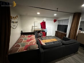 257 Main St W in Hamilton, ON - Building Photo - Building Photo