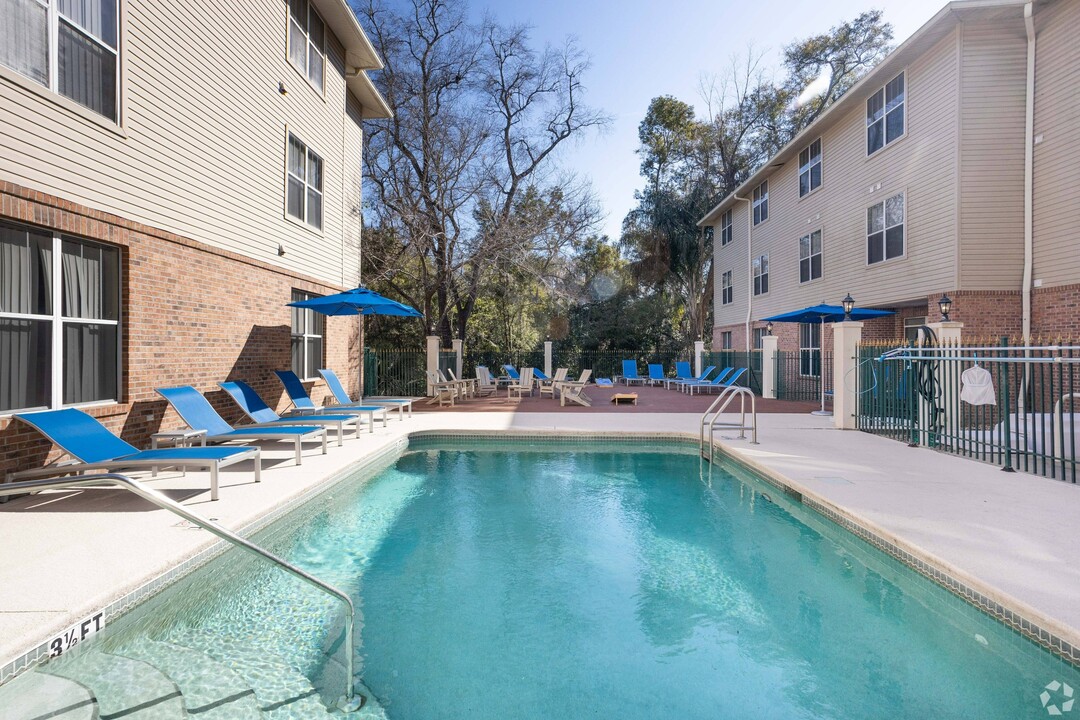 Windsor Hall in Gainesville, FL - Building Photo