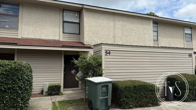901 Olmstead Dr