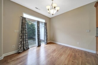 6714 Dusty Saddle Rd in Charlotte, NC - Foto de edificio - Building Photo