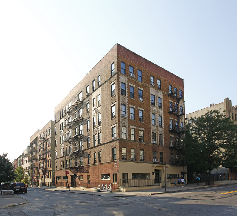 Sumet I in Brooklyn, NY - Building Photo