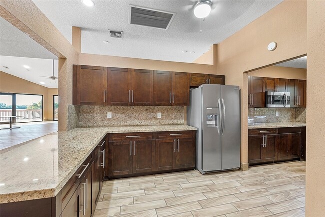 property at 31 Columbia Ct