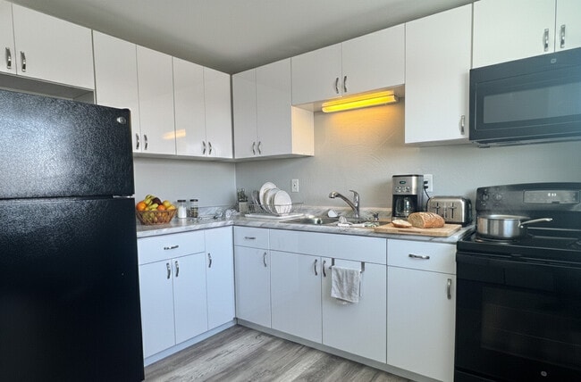 Garland Court Apartments in Fairborn, OH - Building Photo - Building Photo