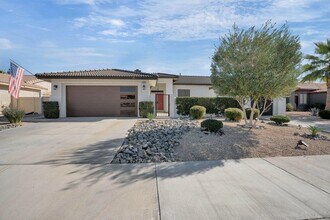 45180 Debbie Dr in La Quinta, CA - Building Photo - Building Photo