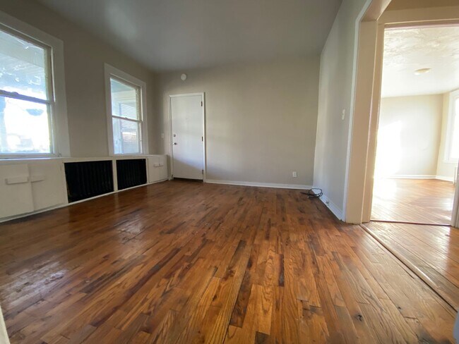 415 Oak St-Unit -UNIT 1 in Kalamazoo, MI - Building Photo - Building Photo
