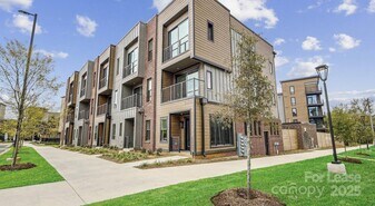 1028 Stitch Bnd Wy in Charlotte, NC - Building Photo