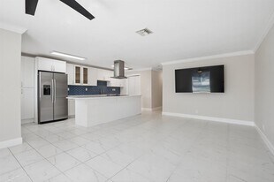 819 SW 13th St in Fort Lauderdale, FL - Building Photo