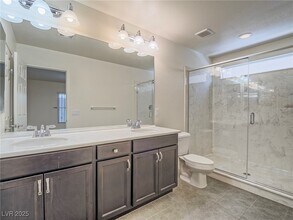 5391 Kennedy Hill Ave in Las Vegas, NV - Building Photo - Building Photo