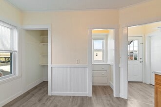 64 Grant St, Unit 3 in Somerville, MA - Foto de edificio - Building Photo