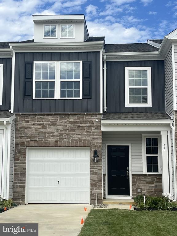 22 Whaler Dr in Runnemede, NJ - Building Photo - Building Photo
