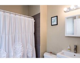 69 Phillips St, Unit 2 in Boston, MA - Building Photo - Building Photo