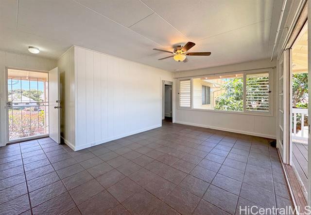 1220 Center St in Honolulu, HI - Building Photo - Building Photo