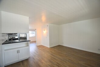 10645 Valley Spring Ln in Los Angeles, CA - Building Photo - Building Photo