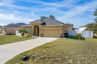 56 Orchid Ct in Poinciana, FL - Building Photo - Building Photo