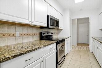 924 Wisteria Way in Richardson, TX - Building Photo - Building Photo