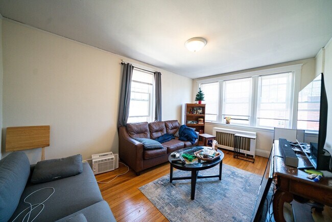 58 Selkirk Rd in Boston, MA - Building Photo - Building Photo