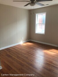 306 S Chapel St photo'