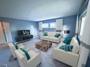 2294 Minnesota Ave in Columbus, OH - Building Photo - Building Photo