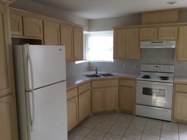 2303 Moonlight Ln, Unit 4