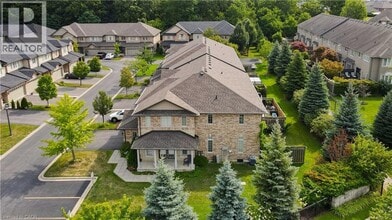 441 Stonehenge Dr in Ancaster, ON - Building Photo - Building Photo