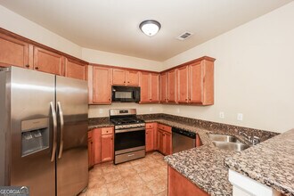 106 Heritage Club Ln in Dallas, GA - Foto de edificio - Building Photo