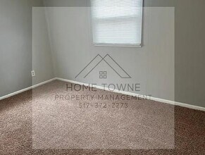 1335 Roosevelt Ave in Lansing, MI - Building Photo - Building Photo