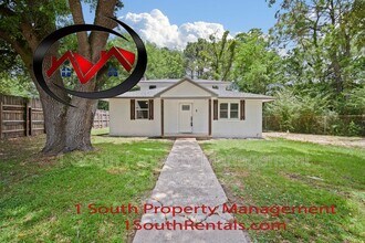3201 Lees Ln in Mobile, AL - Building Photo - Building Photo