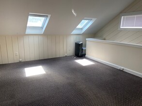 1383 Washington St, Unit 3 in Newton, MA - Building Photo - Building Photo