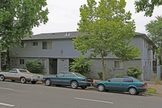 2610 X St in Sacramento, CA - Building Photo - Building Photo