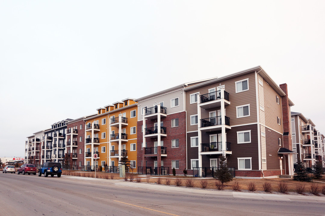 Cobble Hill Apartments in Airdrie, AB - Building Photo