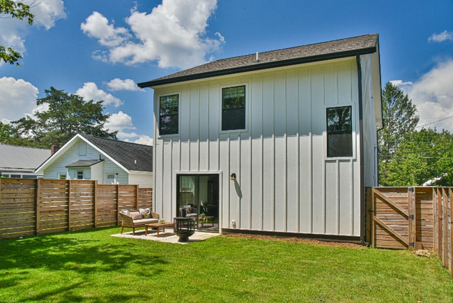 219 Fayetteville St in Asheville, NC - Building Photo - Building Photo