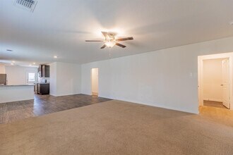 18408 Speculator Ln in Elgin, TX - Building Photo - Building Photo