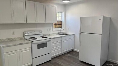 30 Woodcliff Ave in Monticello, NY - Building Photo - Building Photo
