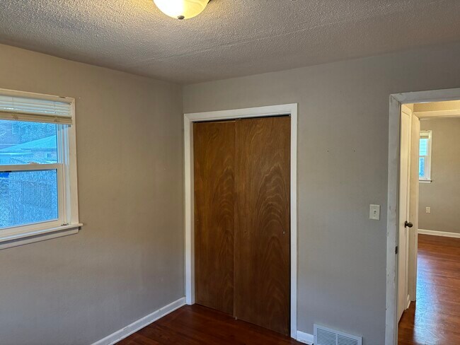 1505 Benton St, Unit 1507 in Rockford, IL - Foto de edificio - Building Photo