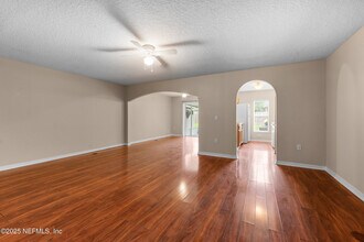 11871 Lake Bend Cir in Jacksonville, FL - Building Photo - Building Photo