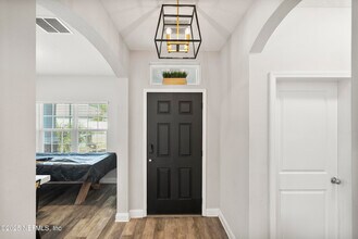 728 Sycamore Wy in Orange Park, FL - Building Photo - Building Photo