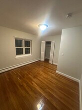 63 Selkirk Rd in Boston, MA - Foto de edificio - Building Photo