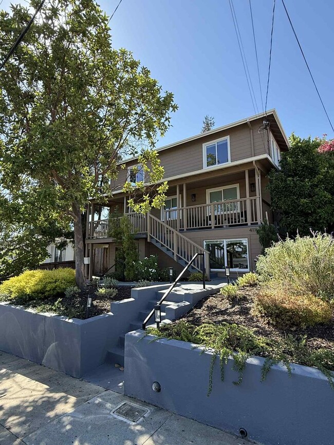 411 Ridge Rd in San Carlos, CA - Building Photo - Building Photo