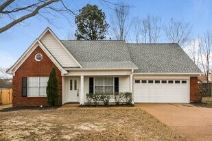 9857 Morgan Manor Dr in Olive Branch, MS - Building Photo