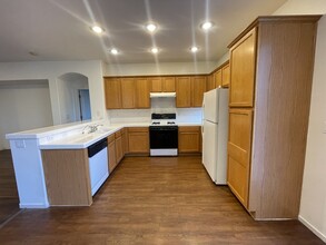 10260 Wood Work Ln in Las Vegas, NV - Building Photo - Building Photo