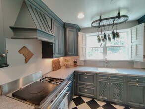 1707 Belle Haven Rd in Alexandria, VA - Building Photo - Building Photo