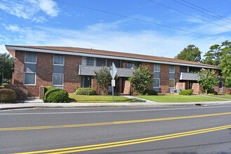 Chicora Apartments in Myrtle Beach, SC - Foto de edificio - Building Photo