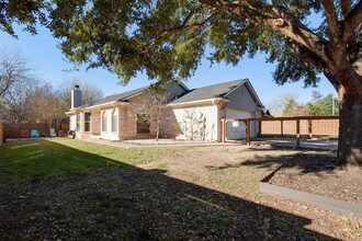 2311 Jenibeth Ln in Austin, TX - Building Photo - Building Photo