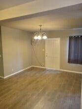 11619 Archwood St, Unit 11619 in North Hollywood, CA - Building Photo - Building Photo