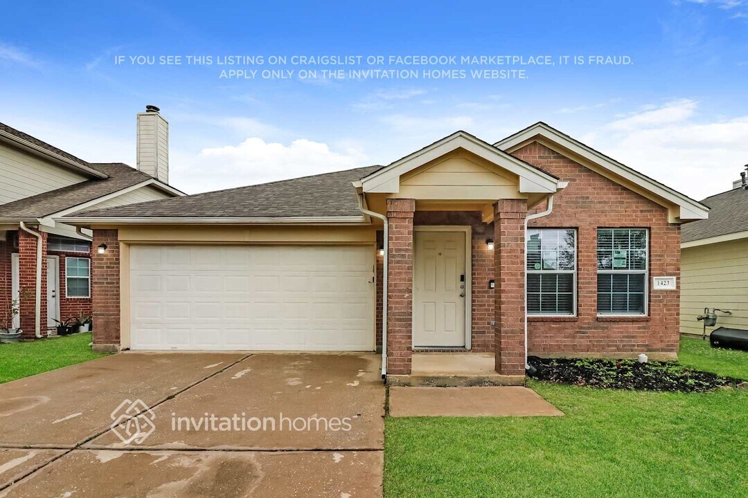 1423 Danby Heath Ln in Houston, TX - Building Photo
