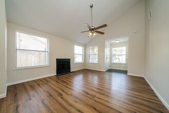 6732 Woodsmoke Way in Fort Worth, TX - Building Photo - Building Photo