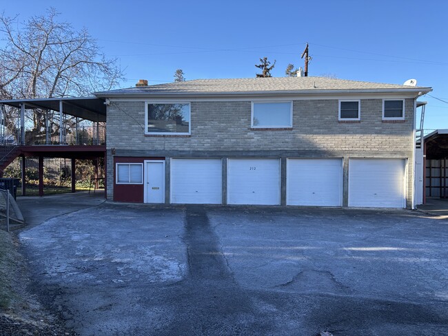 property at 212 N 31st Ave