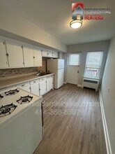 8020 W Becher St in West Allis, WI - Building Photo - Building Photo