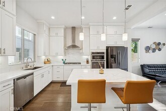 121 Interval in Irvine, CA - Building Photo - Building Photo